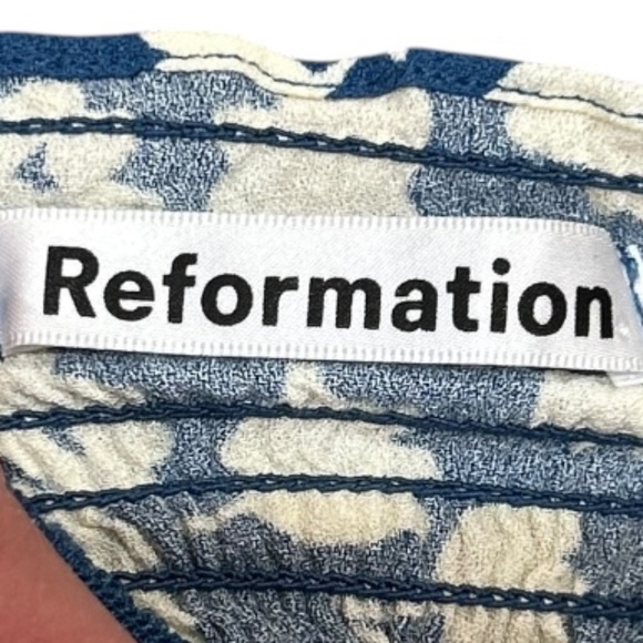 Reformation from Anthropologie Blue Floral mini wrap dress size 6 - Picture 2 of 3